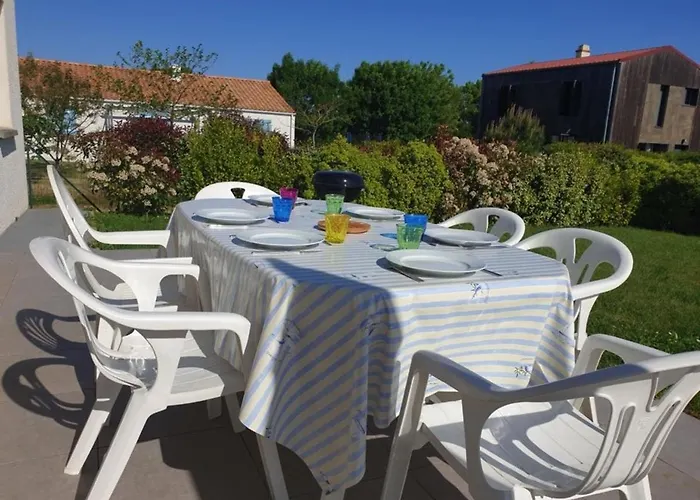 Hébergement de vacances Maison Spacieuse Avec Jardin, à 5 Km De La Plage, Wifi Et Confort - Fr-1-336-50 Le Bernard
