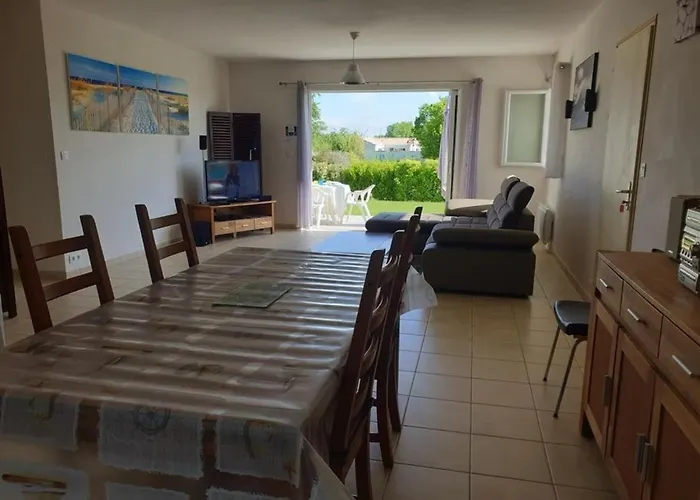 Hébergement de vacances Maison Spacieuse Avec Jardin, à 5 Km De La Plage, Wifi Et Confort - Fr-1-336-50 Le Bernard