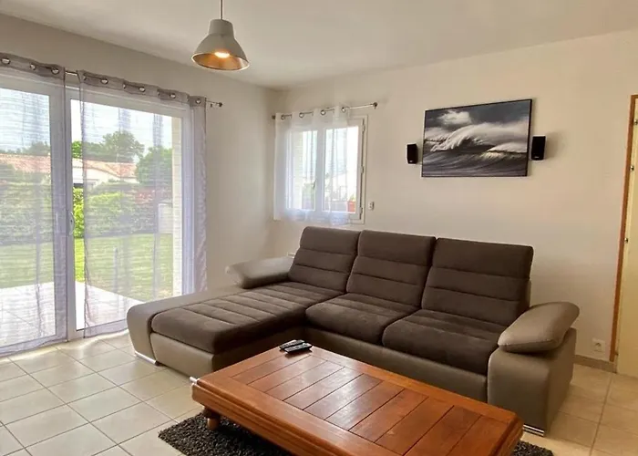 Maison Spacieuse Avec Jardin, à 5 Km De La Plage, Wifi Et Confort - Fr-1-336-50 Hébergement de vacances Le Bernard